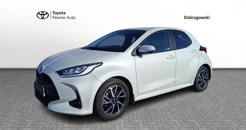 toyota dolnośląskie Toyota Yaris cena 88900 przebieg: 43272, rok produkcji 2022 z Ciechanowiec